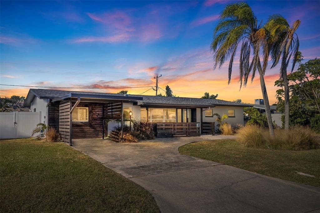 5201 40TH STREET S ST PETERSBURG, FL 33711