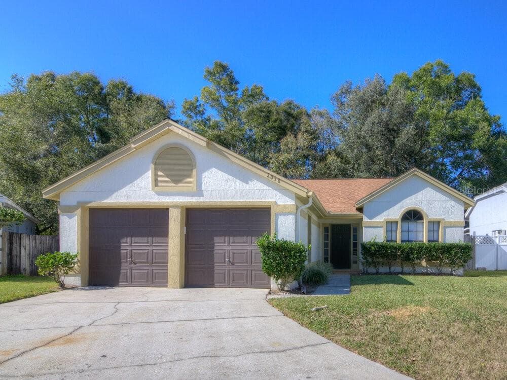 2058 INGE COURT APOPKA, FL 32703
