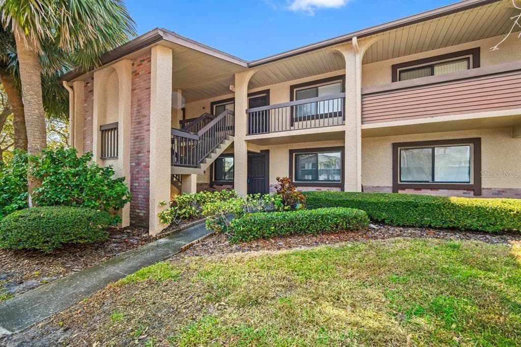 721 83RD AVENUE N UNIT 102 ST PETERSBURG, FL 33702