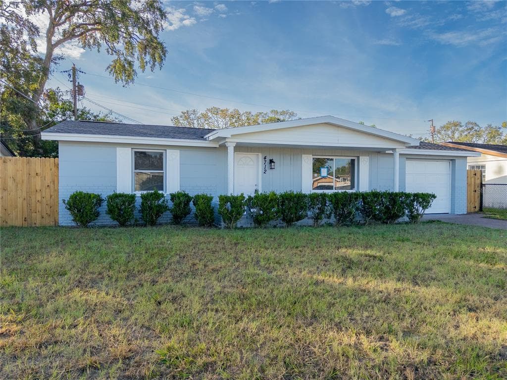 4712 FOOTHILL DRIVE HOLIDAY, FL 34690