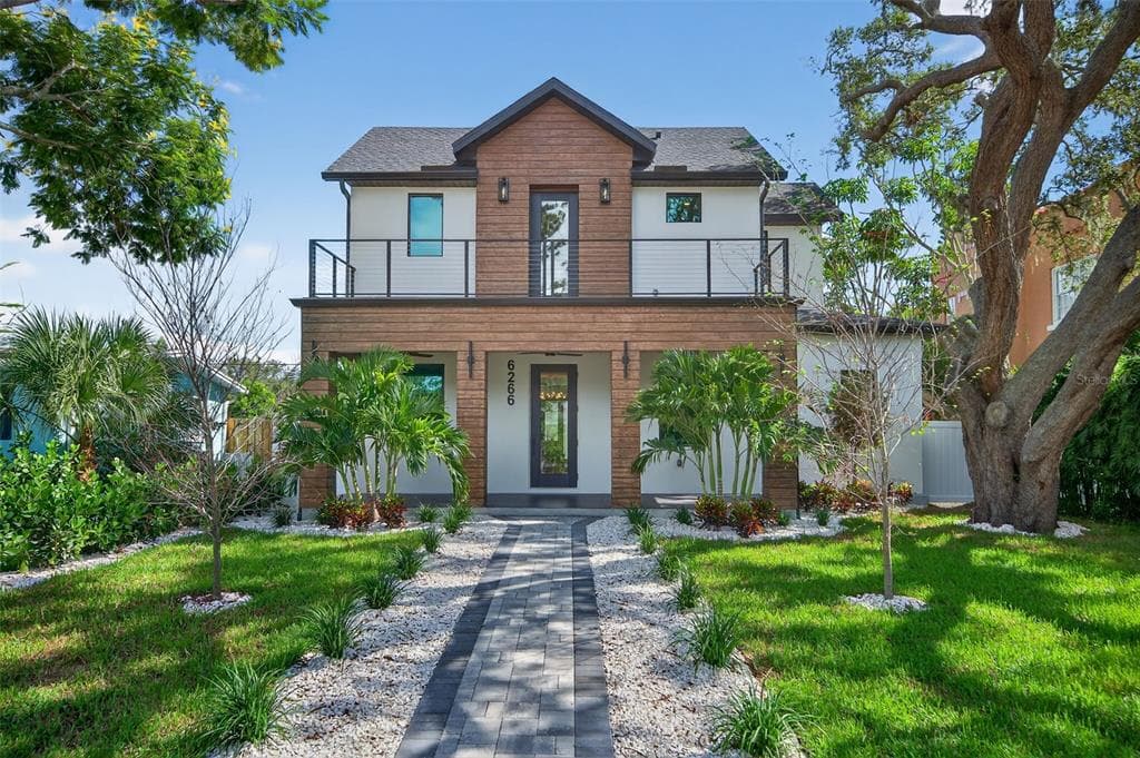 6266 4TH AVENUE S ST PETERSBURG, FL 33707