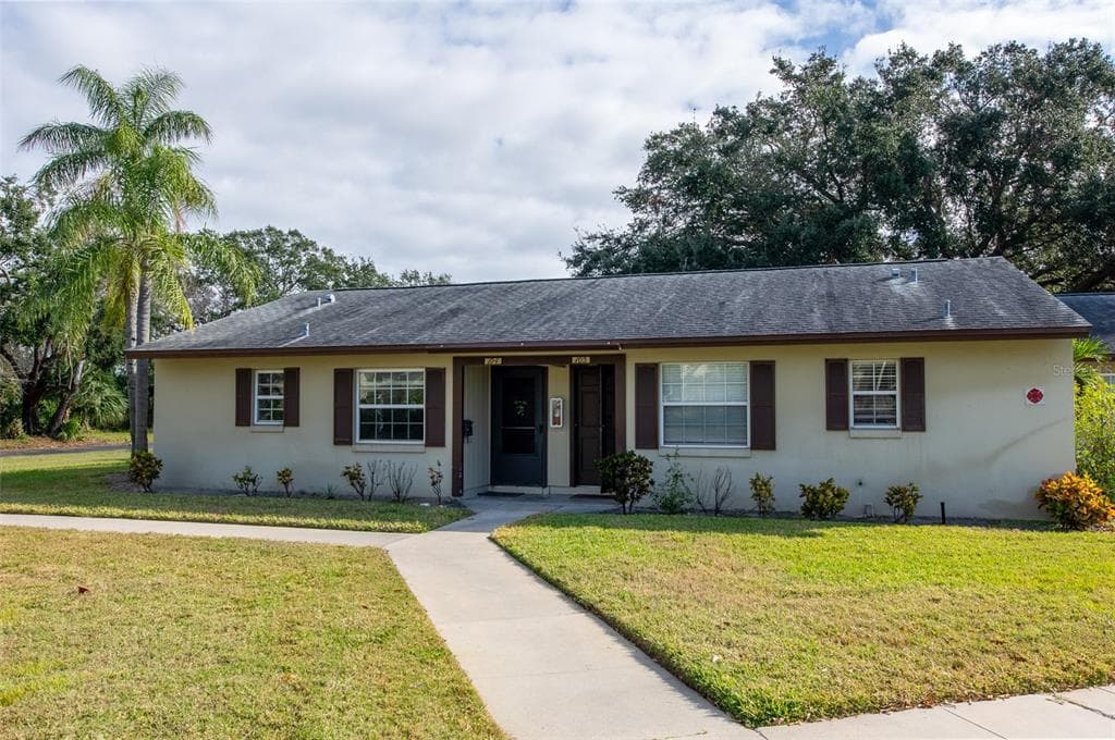 4215 E BAY DRIVE UNIT 104 CLEARWATER, FL 33764