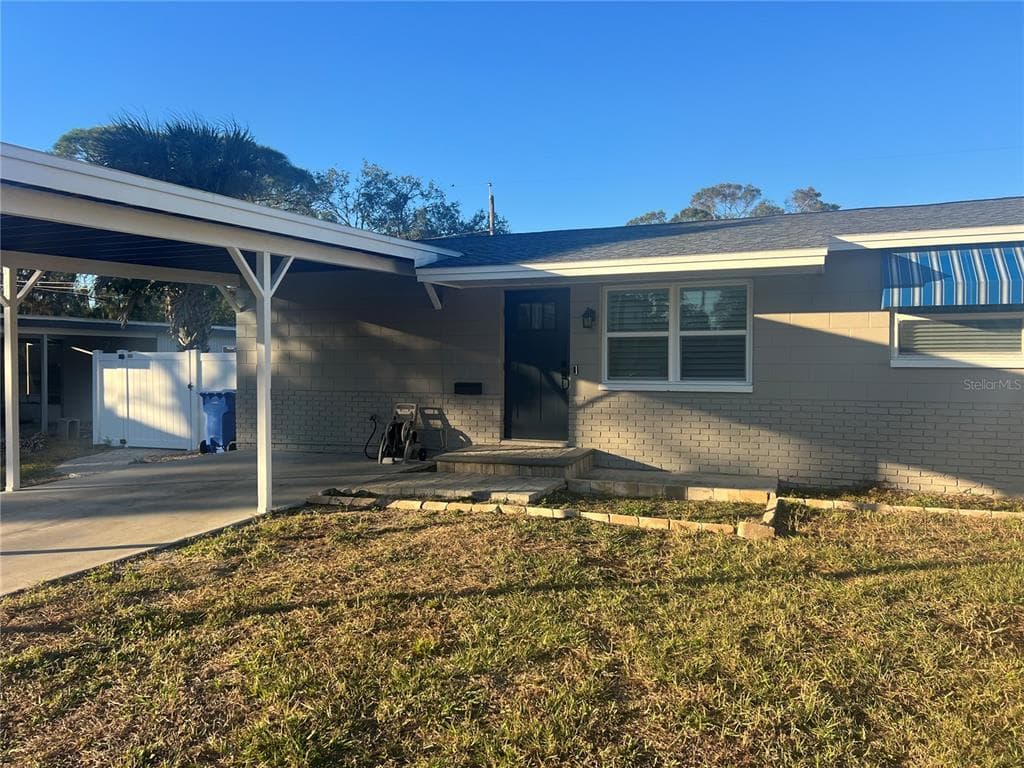 139 80TH AVENUE NE ST PETERSBURG, FL 33702
