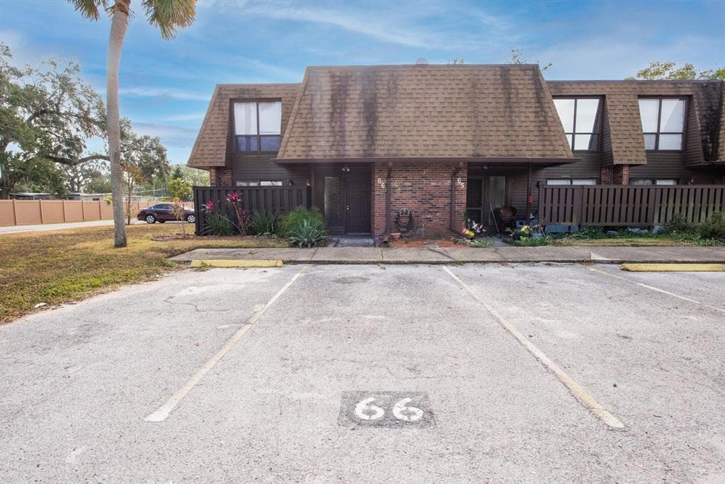 1836 N CRYSTAL LAKE DRIVE UNIT 66 LAKELAND, FL 33801