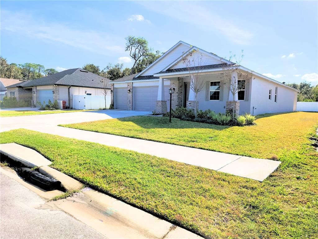 413 SHANNON ESTATES COURT PLANT CITY, FL 33563