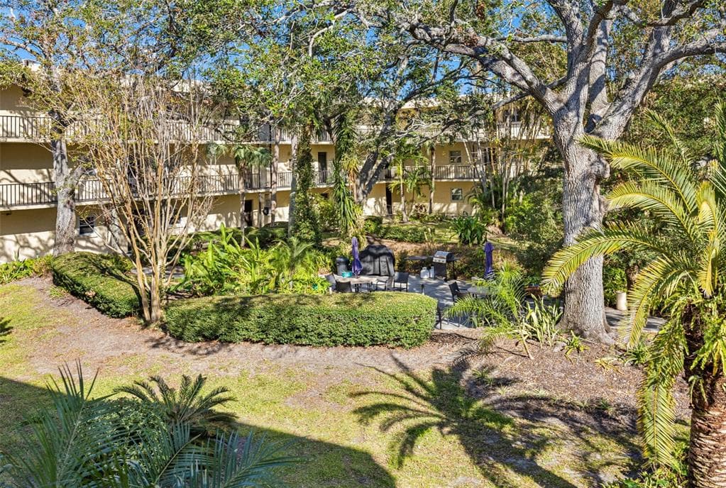 11485 OAKHURST ROAD UNIT 1200-217 LARGO, FL 33774