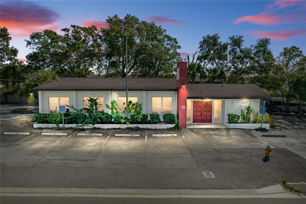 219 S BETTY LANE CLEARWATER, FL 33756