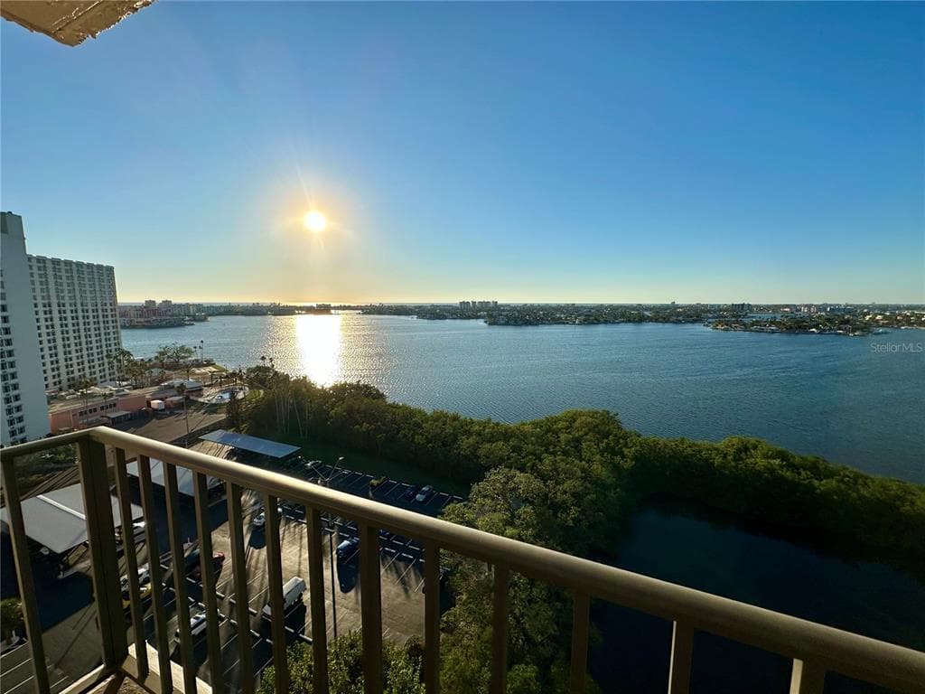 7050 SUNSET DRIVE S UNIT 1507 SOUTH PASADENA, FL 33707