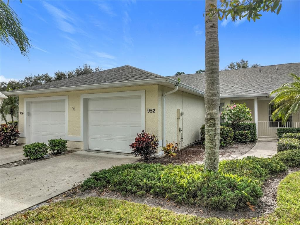 952 S EASY STREET SEBASTIAN, FL 32958