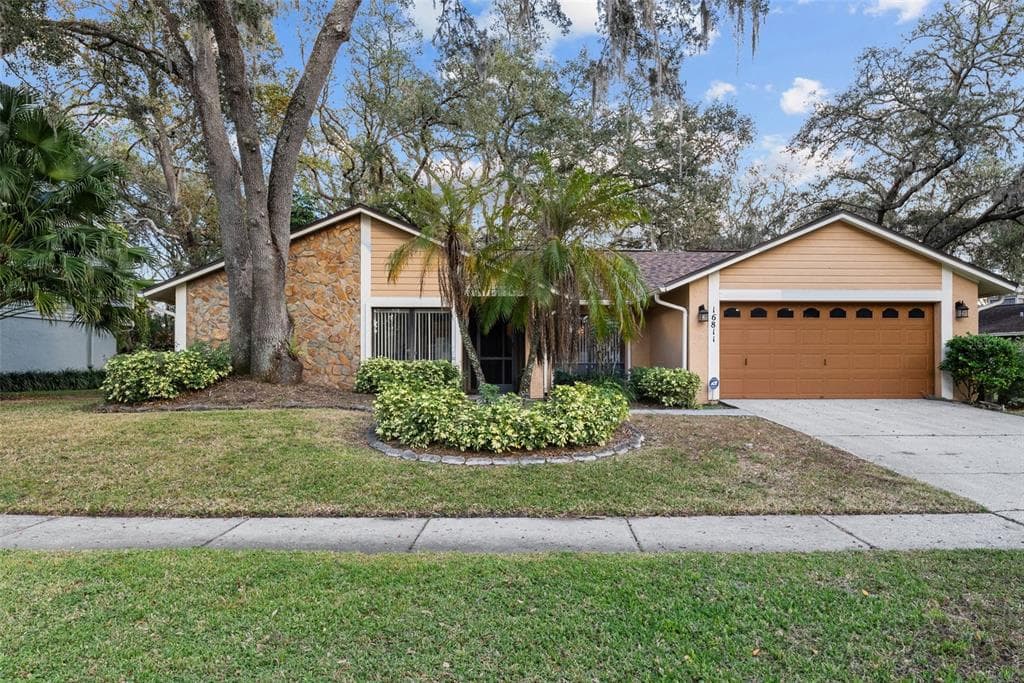 16811 ROLLING ROCK DRIVE TAMPA, FL 33618