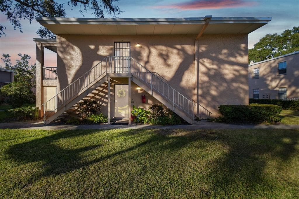 4715 MICHAEL COURT UNIT 136 TAMPA, FL 33614