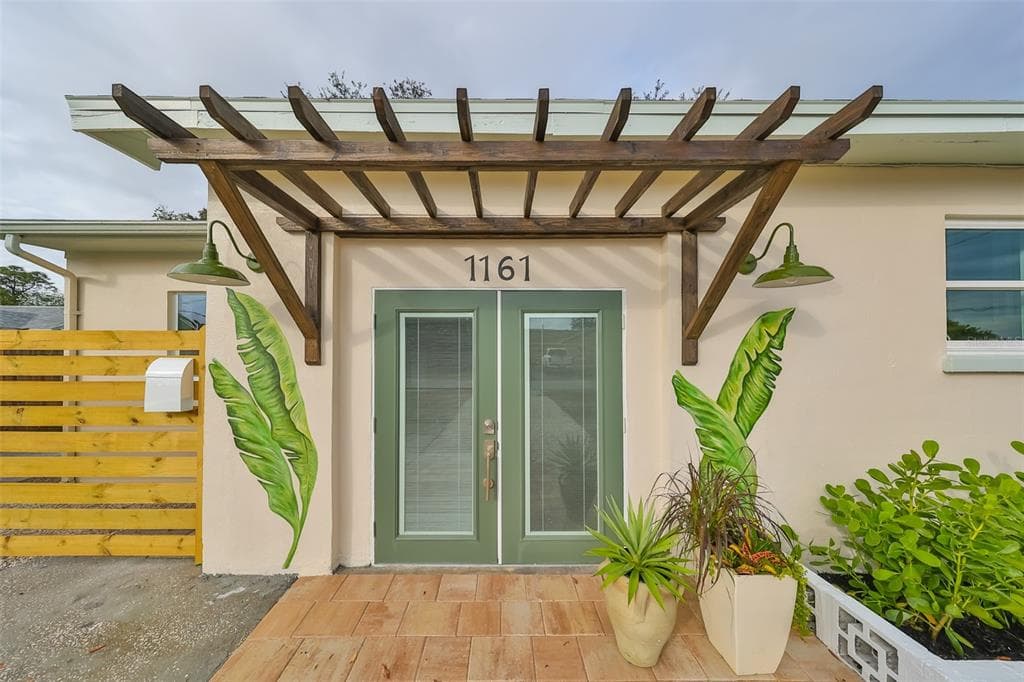 1161 HOWARD STREET CLEARWATER, FL 33756