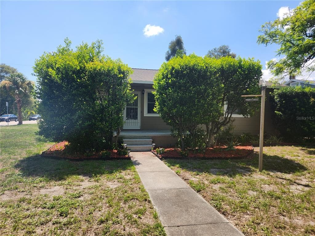2900 49TH STREET N UNIT Front ST PETERSBURG, FL 33710