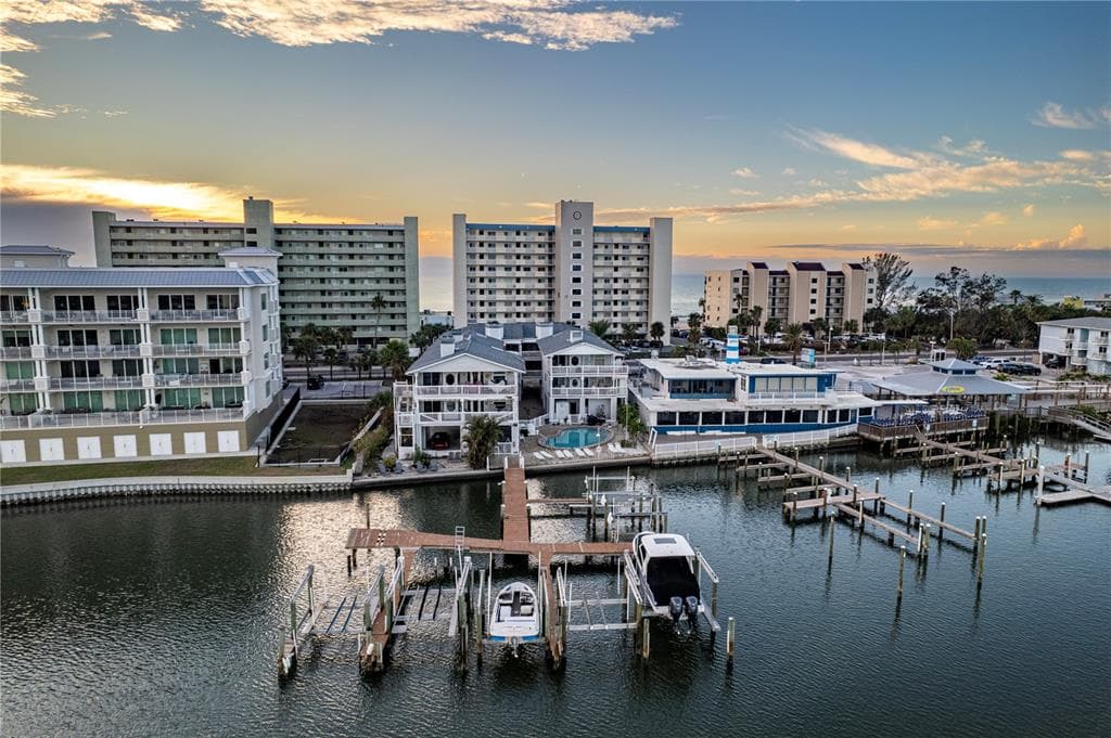 20019 GULF BOULEVARD UNIT 6 INDIAN SHORES, FL 33785