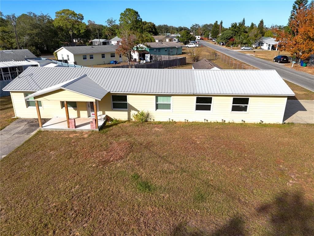 1407 SHERMAN AVENUE TAVARES, FL 32778