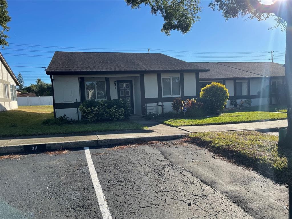 2280 BANCROFT CIRCLE S UNIT A PALM HARBOR, FL 34683