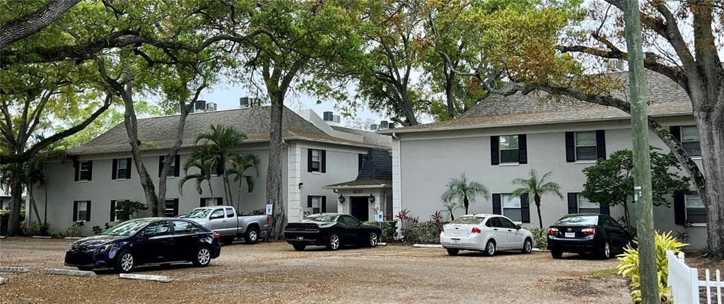 5221 BAYSHORE BOULEVARD UNIT 29 TAMPA, FL 33611