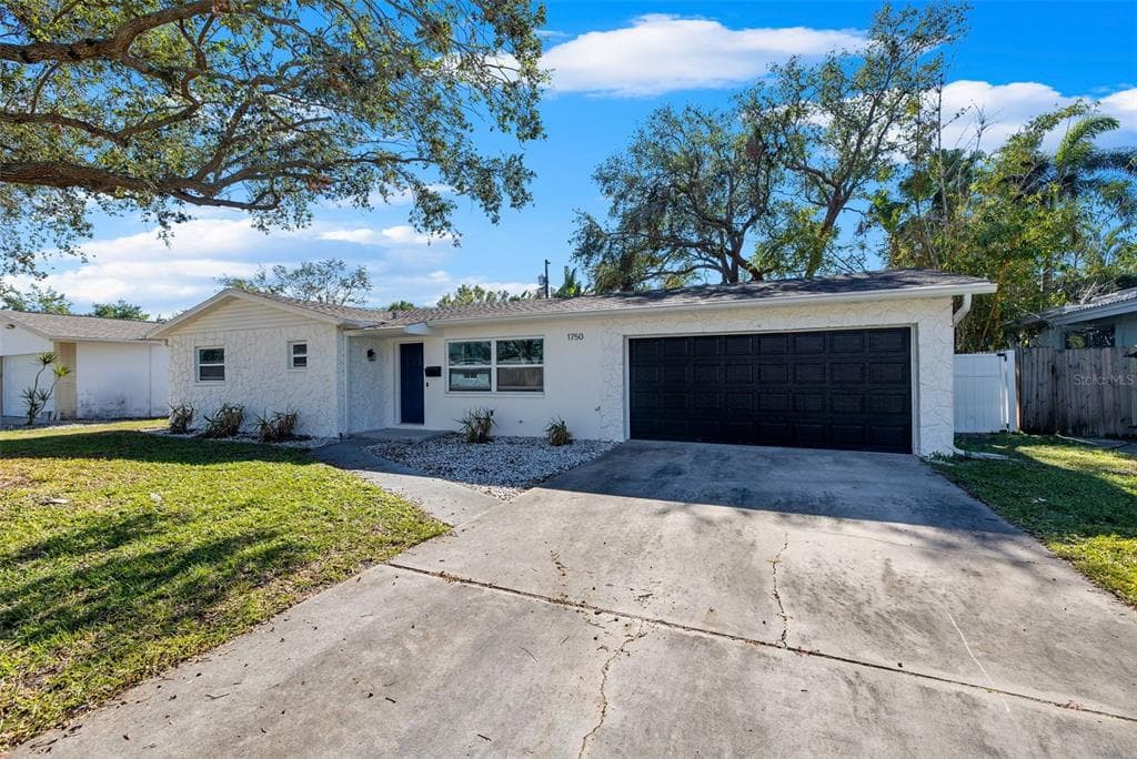 1750 GEORGIA AVENUE NE ST PETERSBURG, FL 33703
