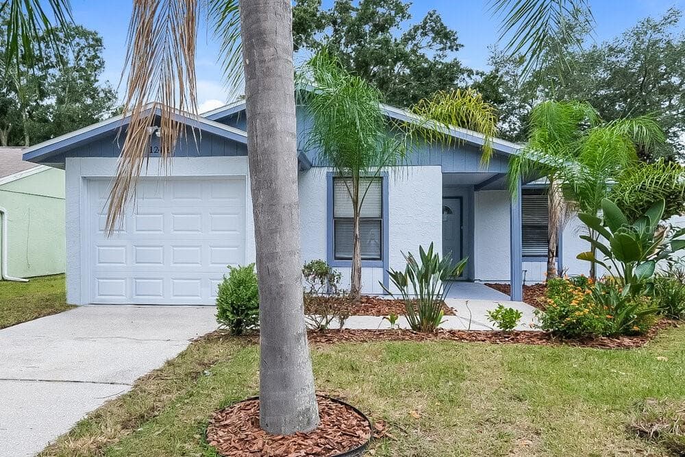 12418 HIDDEN BROOK DRIVE TAMPA, FL 33624