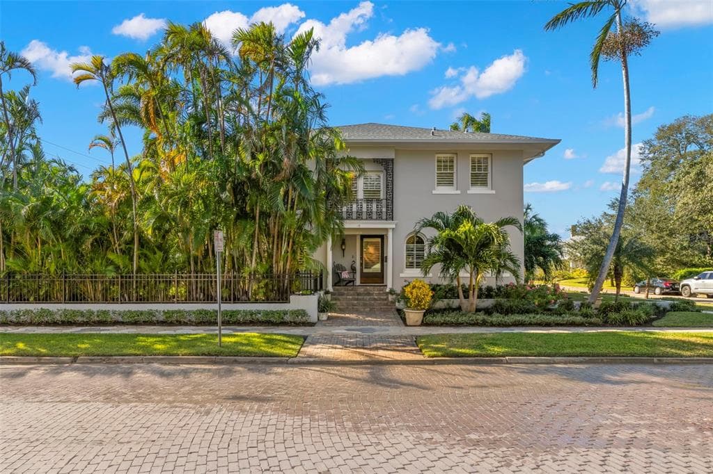 1830 CHERRY STREET NE ST PETERSBURG, FL 33704