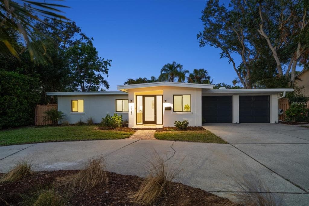 208 MEHLENBACHER ROAD BELLEAIR, FL 33756