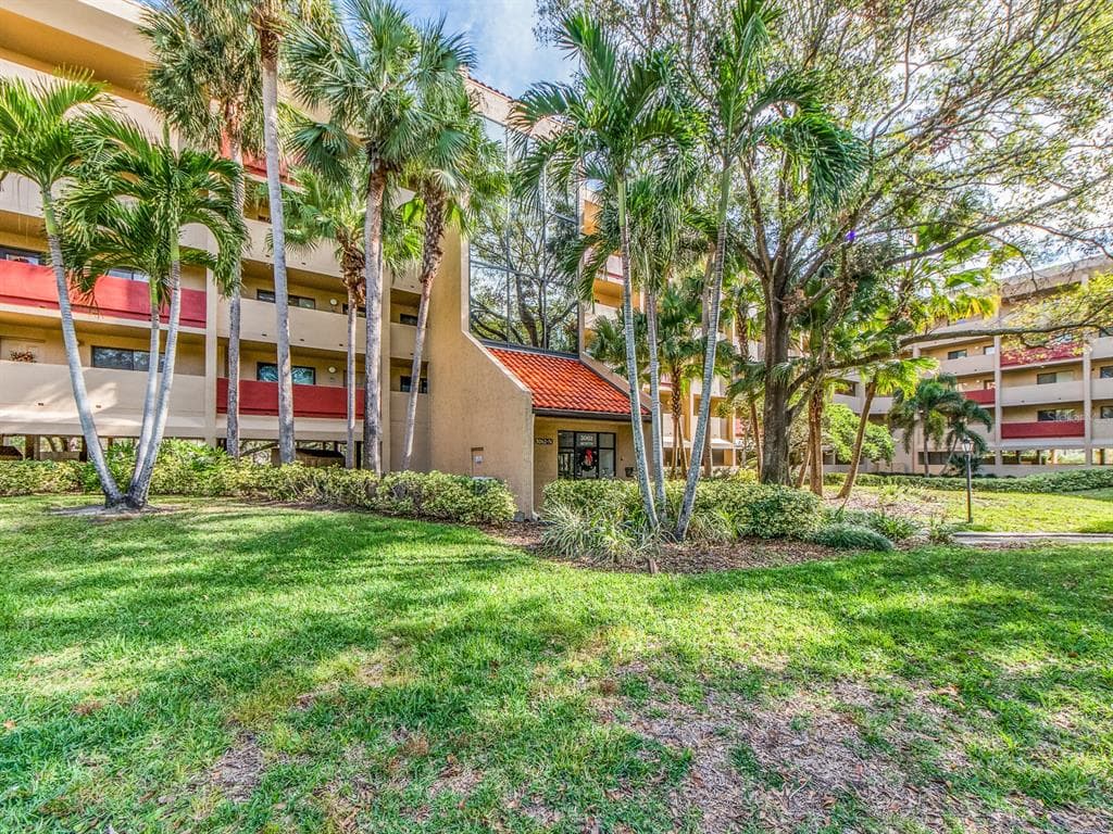 3062 EASTLAND BOULEVARD UNIT 302D CLEARWATER, FL 33761