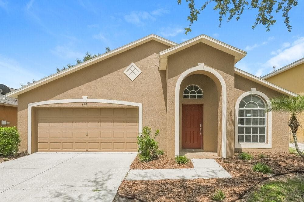 606 SUNSET BEACH COURT VALRICO, FL 33594
