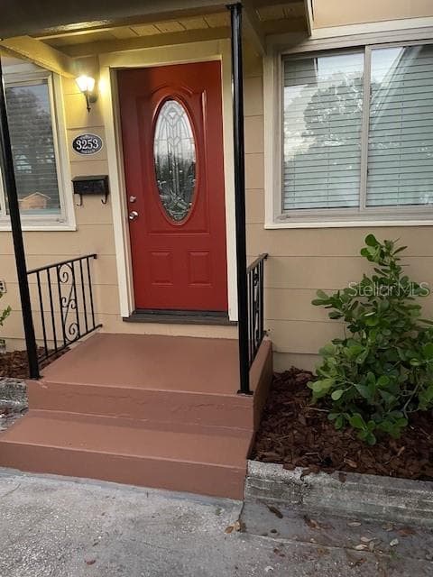 3253 33RD AVENUE N ST PETERSBURG, FL 33713