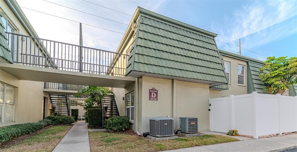 1799 N HIGHLAND AVENUE UNIT 28 CLEARWATER, FL 33755