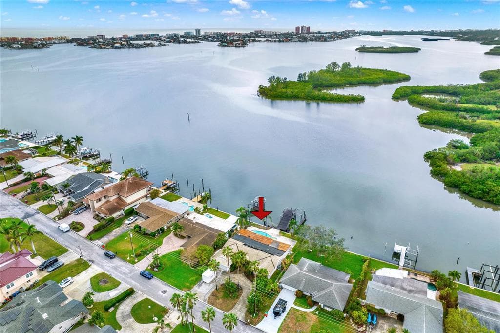 5676 OAKHURST DRIVE SEMINOLE, FL 33772
