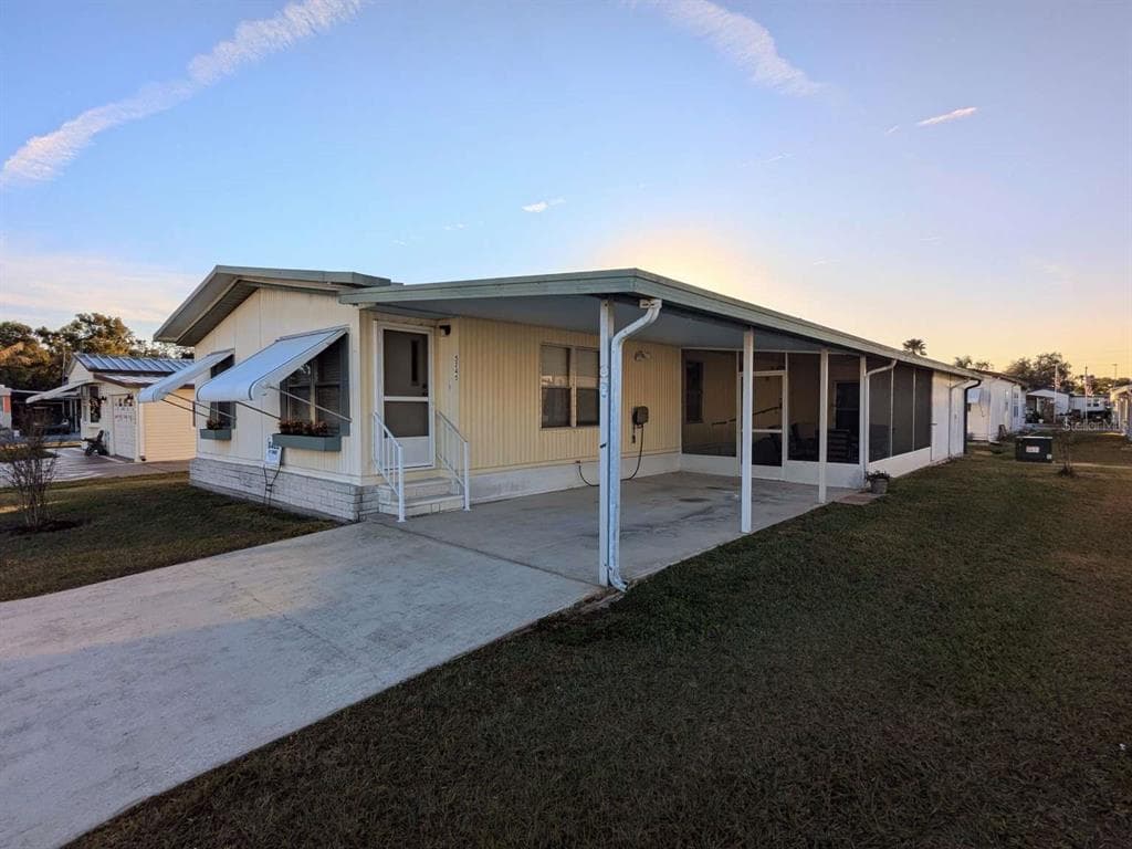 5245 SEVILLE DRIVE ZEPHYRHILLS, FL 33541