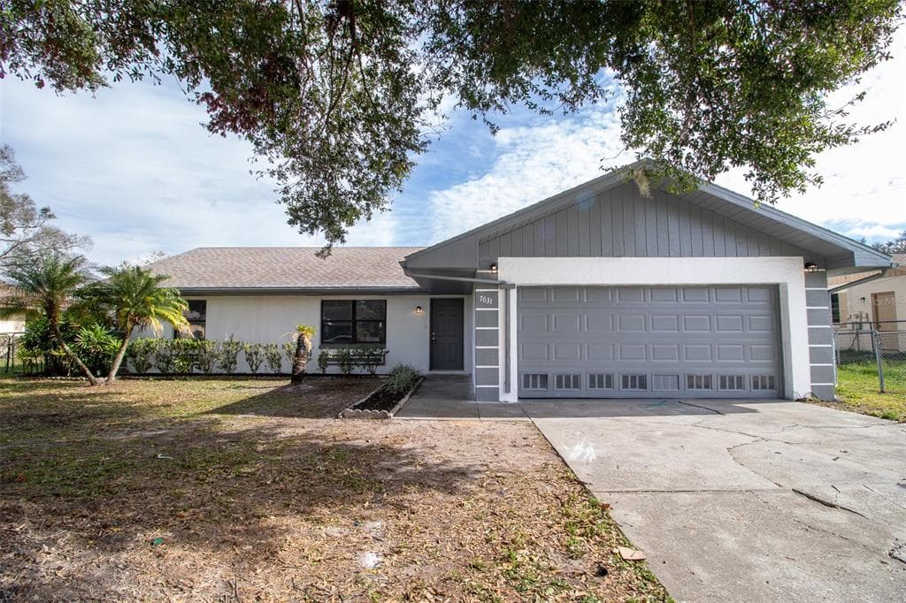7631 LEWIS ROAD LAKELAND, FL 33810