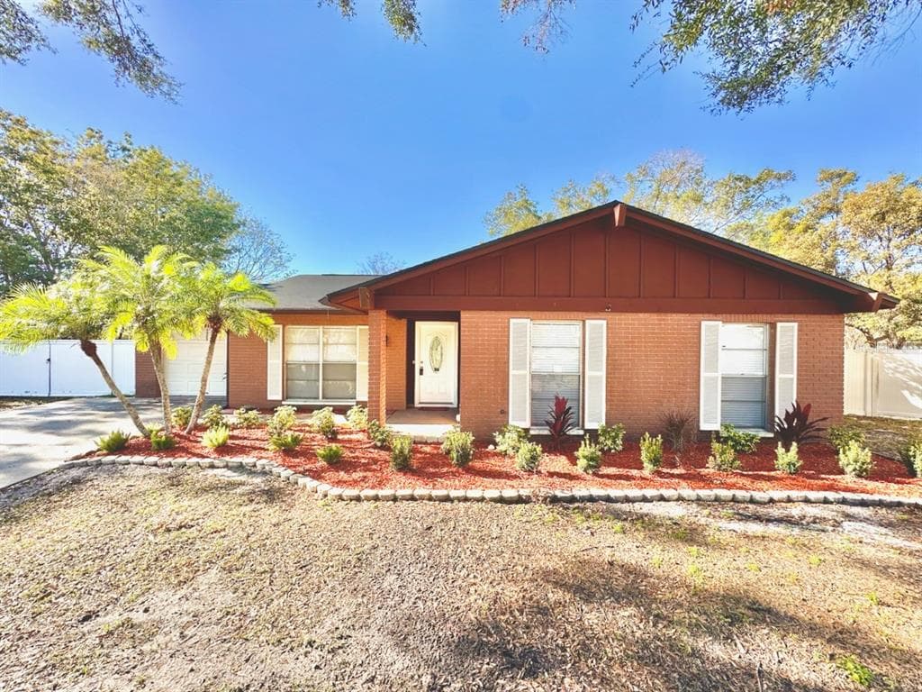 6923 SPANISH MOSS CIRCLE TAMPA, FL 33625