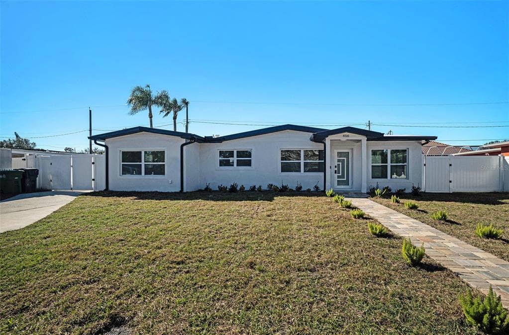 4516 N JAMAICA STREET TAMPA, FL 33614