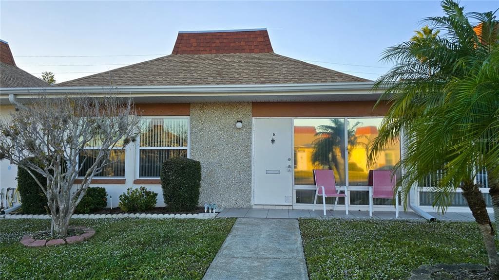 4337 TAHITIAN GARDENS CIRCLE UNIT B HOLIDAY, FL 34691