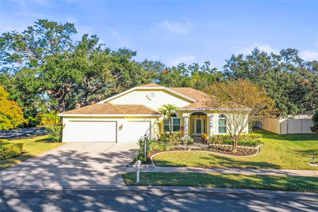 641 WESTFIELD COURT DUNEDIN, FL 34698