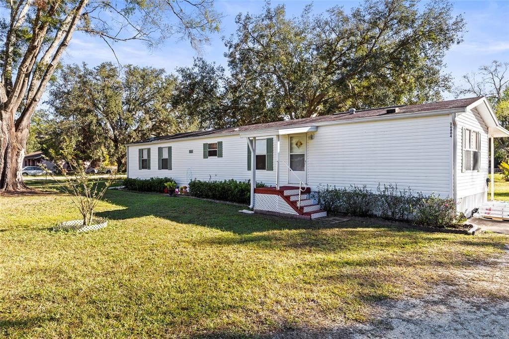 26804 CHIANINA DRIVE WESLEY CHAPEL, FL 33544