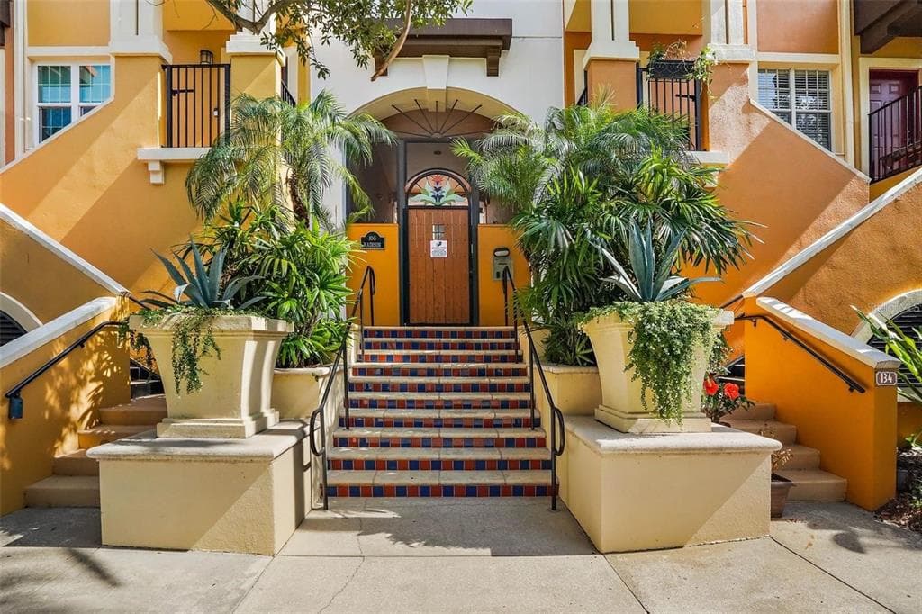 100 4TH AVENUE S UNIT 101 ST PETERSBURG, FL 33701