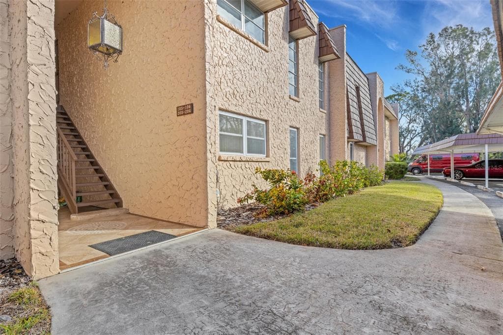 105 ASPEN CIRCLE UNIT 105