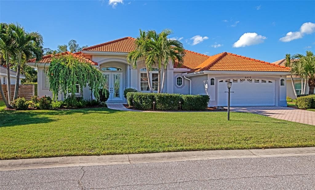 4432 GOLDEN LAKE DRIVE SARASOTA, FL 34233