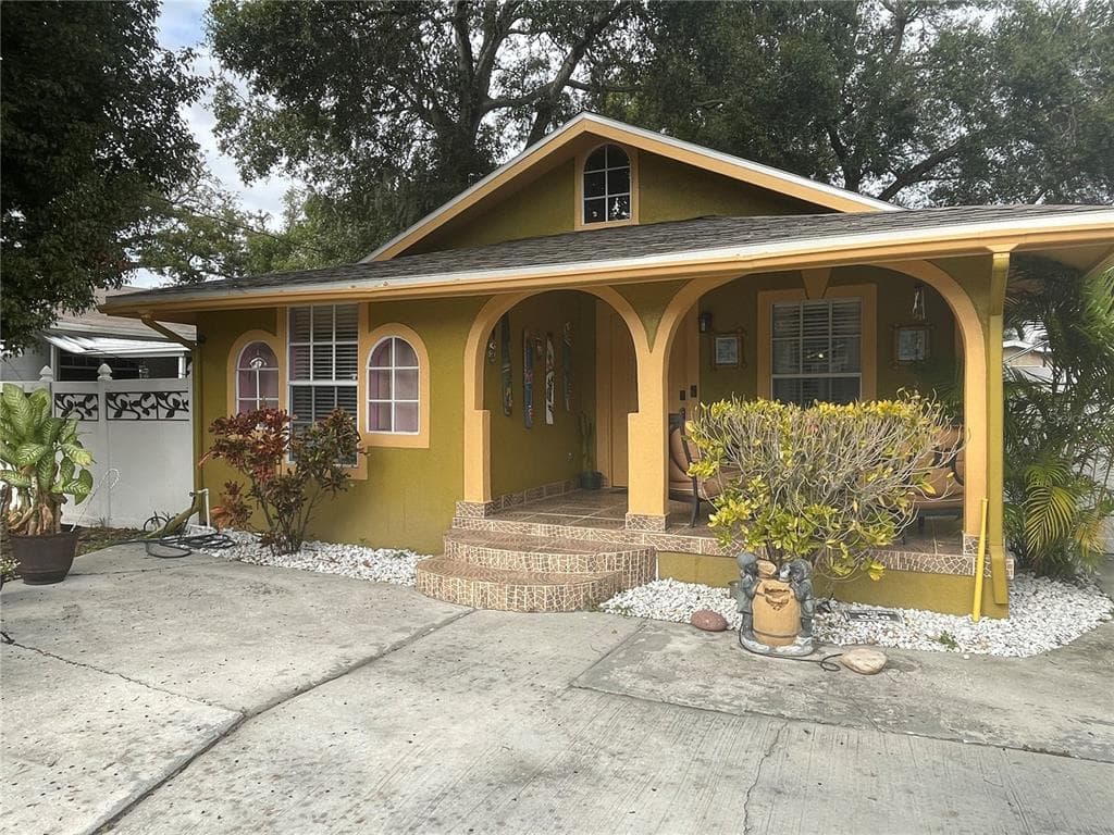 1310 E CAYUGA STREET TAMPA, FL 33603