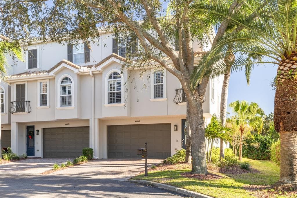 4603 OVERLOOK DRIVE NE ST PETERSBURG, FL 33703