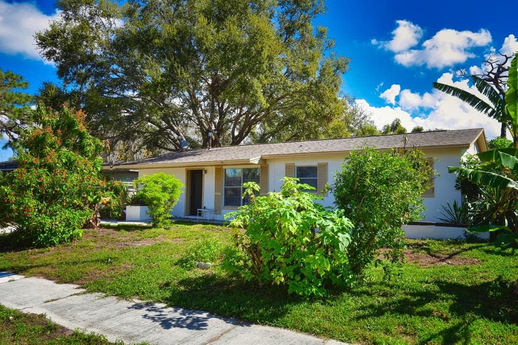 9567 85TH STREET SEMINOLE, FL 33777