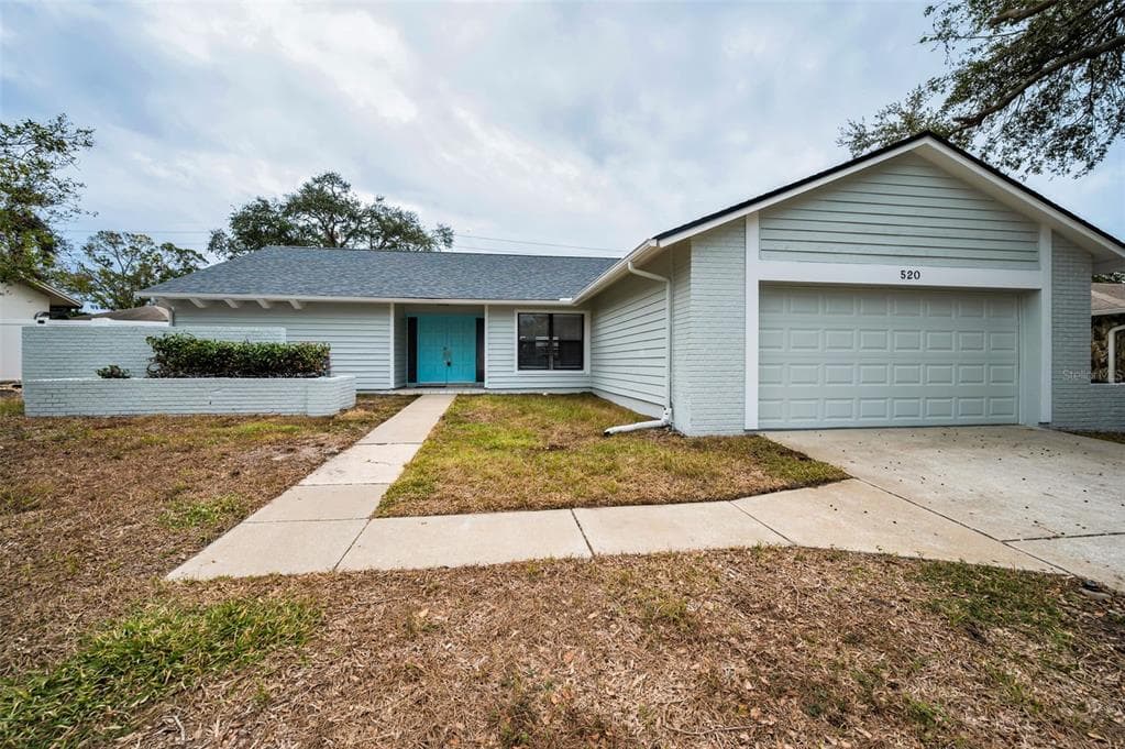 520 MERAVAN DRIVE PALM HARBOR, FL 34683