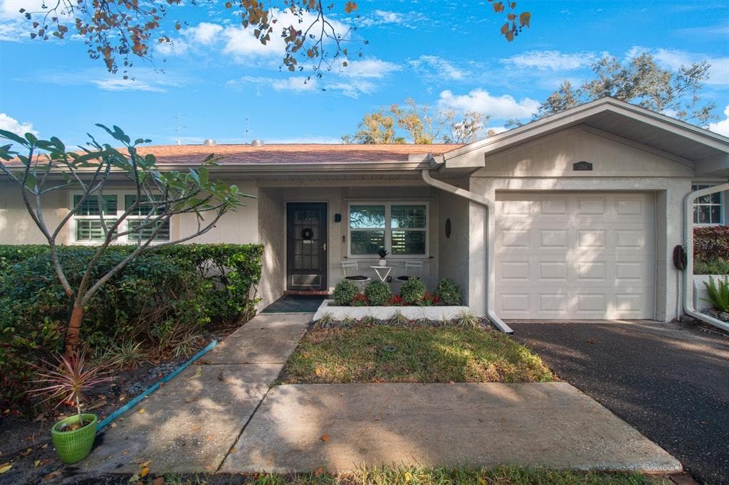 2186 MARSHALL DRIVE DUNEDIN, FL 34698