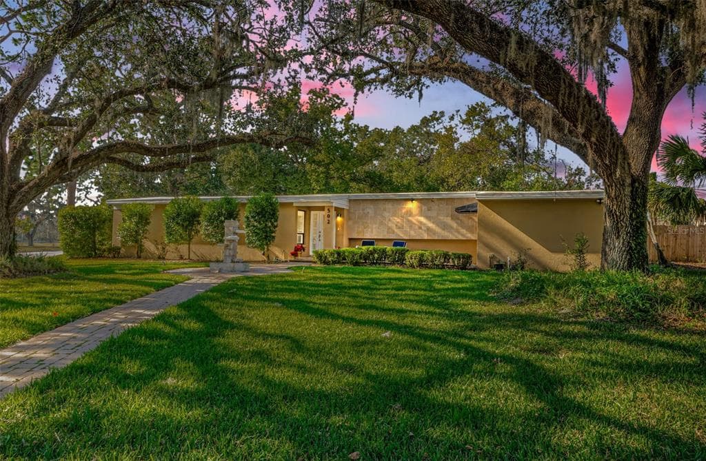 502 N HERCHEL DRIVE TEMPLE TERRACE, FL 33617