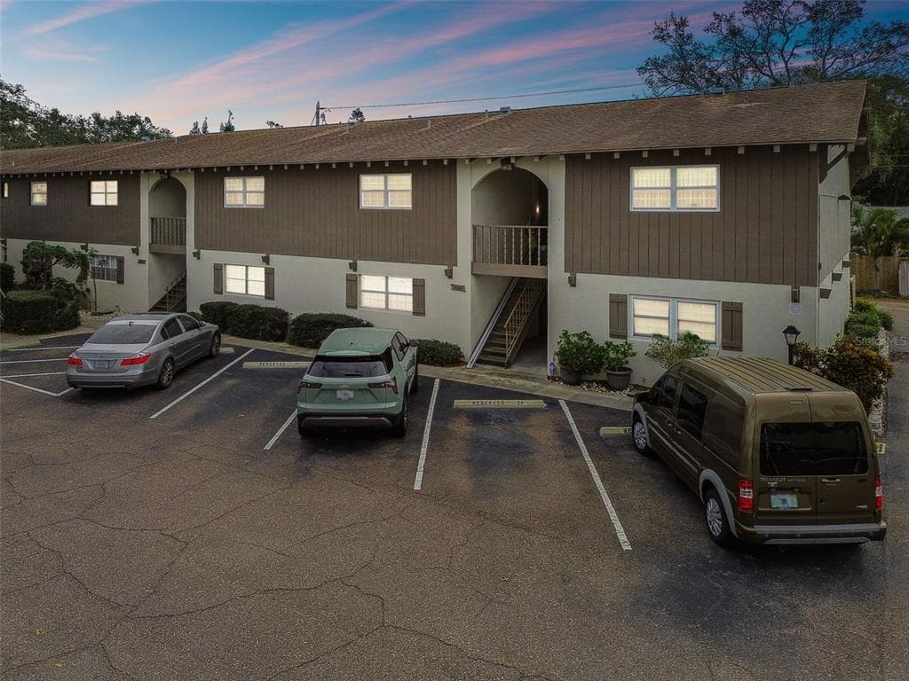 6058 1ST AVENUE S UNIT 30 ST PETERSBURG, FL 33707