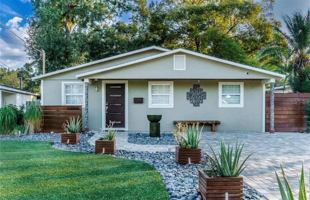 810 W BRADDOCK STREET UNIT 1/2 TAMPA, FL 33603