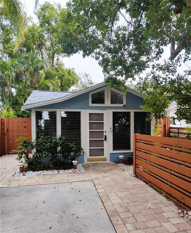 1003 PARK DR