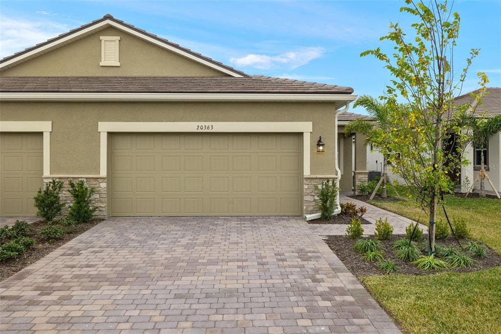 20363 SYMPHONY PLACE VENICE, FL 34293